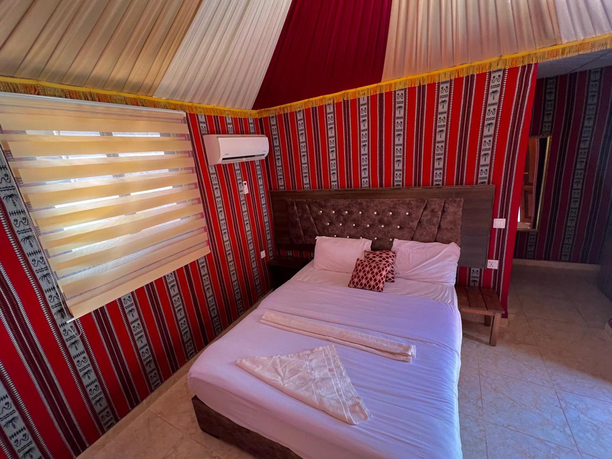 Angelina Wadi Rum Camp Экстерьер фото